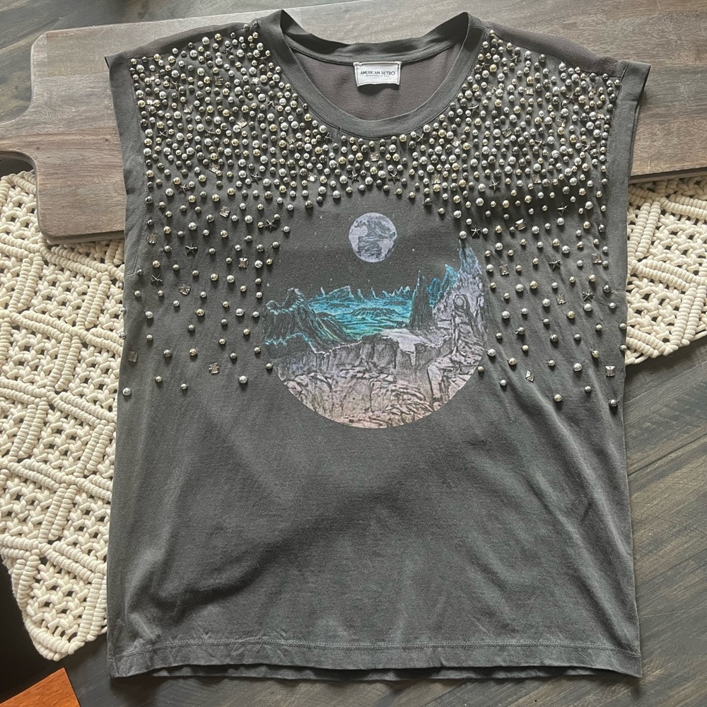 AMERICAN RETRO Embellished Grey Black Top with Graphic Design Size M Like New